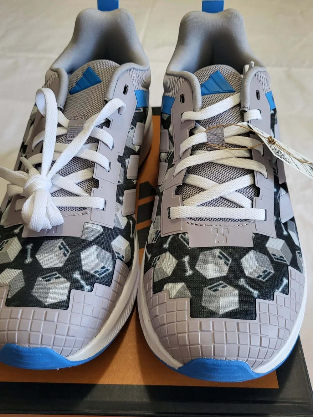 *NEW* Adidas Minecraft Fortarun J Gray Blue Size Boy’s 6 with Box